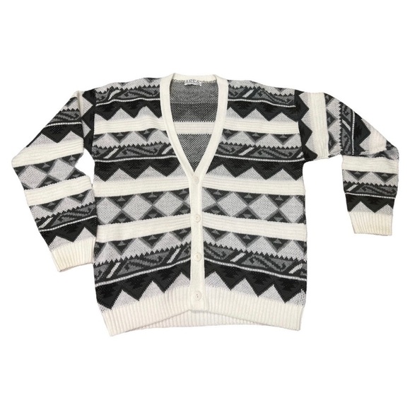 VINTAGE Area by Tag Made in USA Button Sweater Aztec Cardigan Size M - Picture 2 of 7